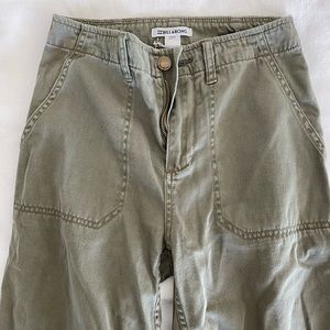 Wide legged pants